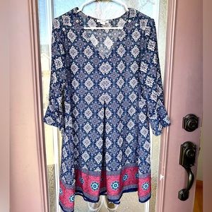 Simply Noelle S/M Tunic Top